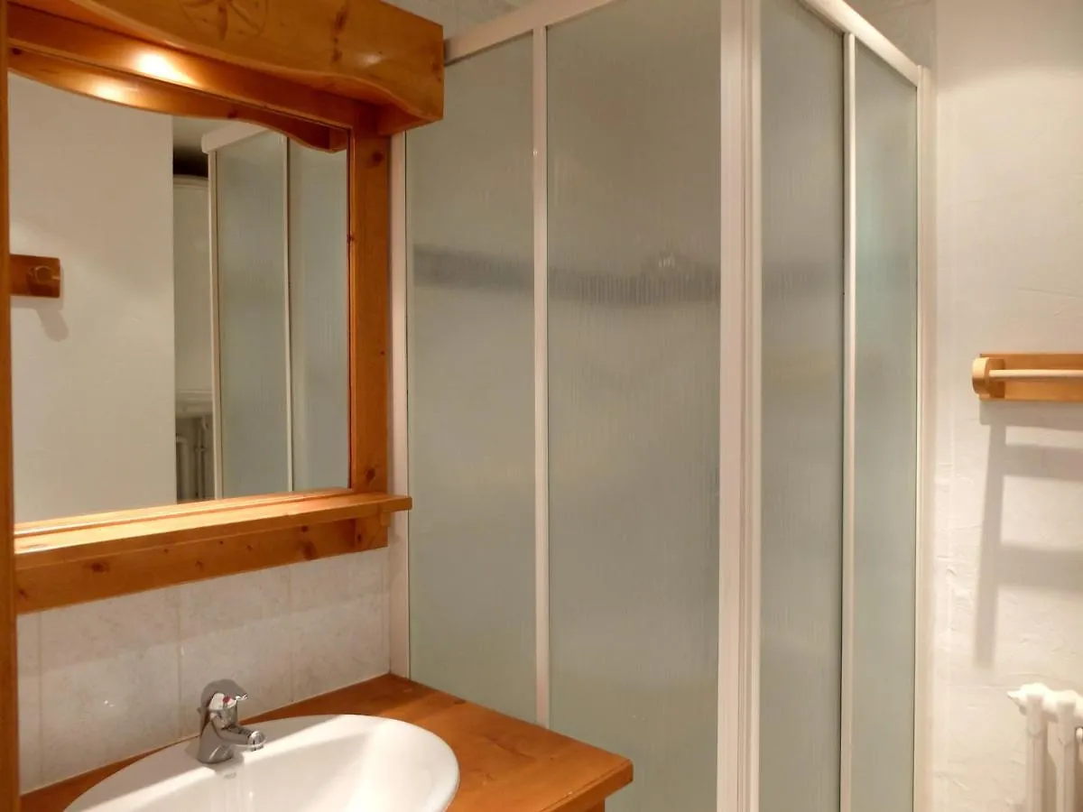 Appartement Lumineux Proche Des Commerces Et Des Pistes Balcon - Fr-1-502-483 تينْيِ 0*,  فرنسا